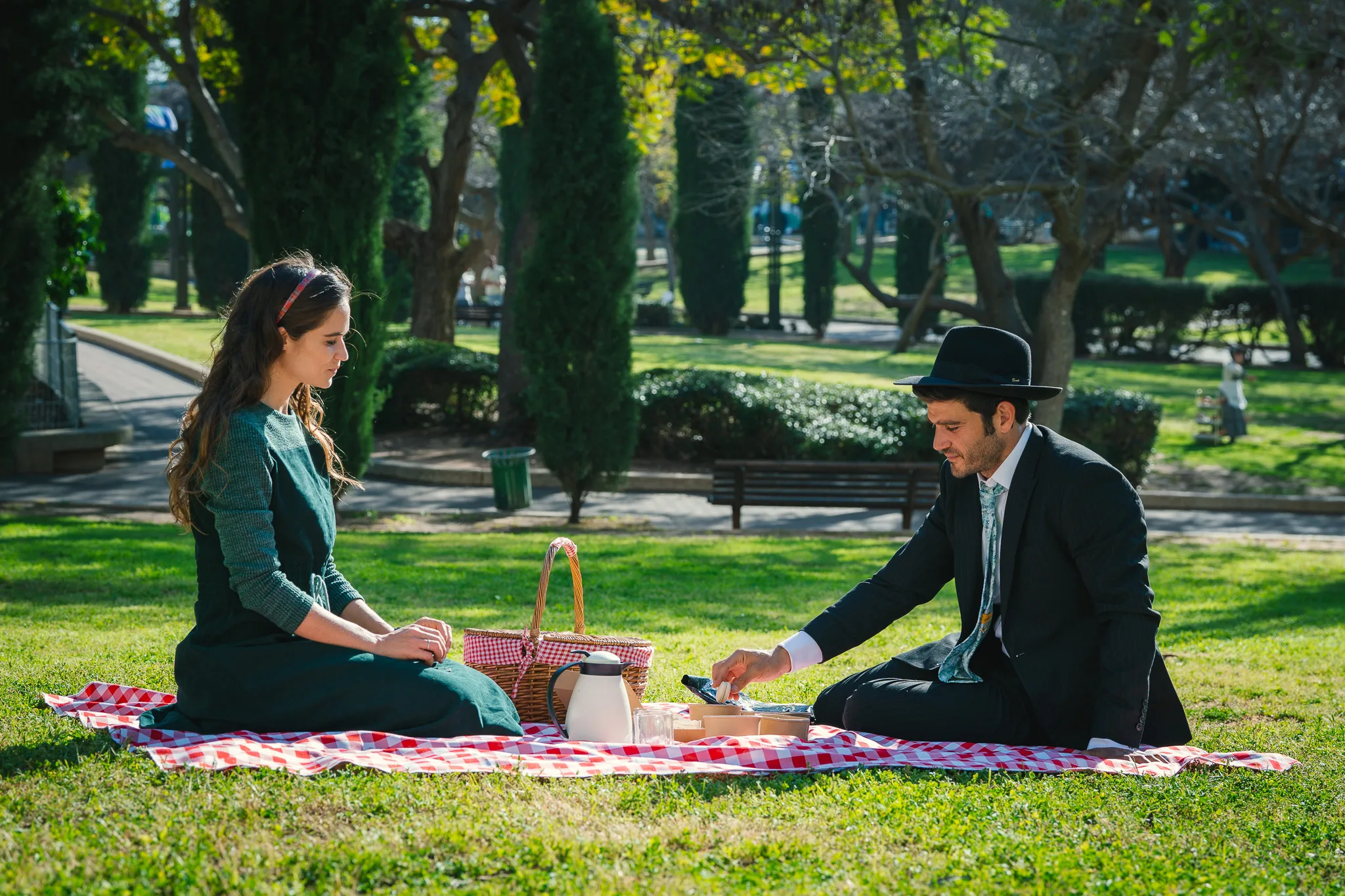 Az ellentétek még mindig vonzzák egymást